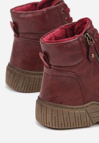 Born2be - Bordowe Sportowe Botki ze Sznurowaną Cholewką i Ozdobnym Suwakiem Ezilare. Kolor: czerwony. Materiał: jeans, dzianina, futro. Szerokość cholewki: normalna. Styl: sportowy #6