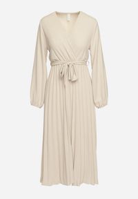 Born2be - Jasnobeżowa Sukienka Mesyre. Okazja: na randkę, do pracy. Typ kołnierza: dekolt w kształcie V. Kolor: beżowy. Materiał: materiał. Typ sukienki: kopertowe, plisowane. Długość: midi #2