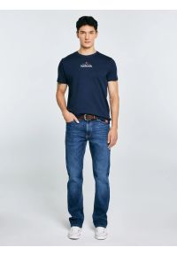 Big-Star - Koszulka męska z linii Authentic z nadrukiem granatowa Techmunen 403. Okazja: na co dzień. Kolor: niebieski. Materiał: bawełna, jeans. Wzór: nadruk. Sezon: lato. Styl: casual, sportowy #5