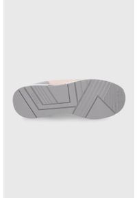 Guess Buty kolor różowy na płaskiej podeszwie. Nosek buta: okrągły. Zapięcie: sznurówki. Kolor: różowy. Obcas: na obcasie, na płaskiej podeszwie. Wysokość obcasa: niski #5