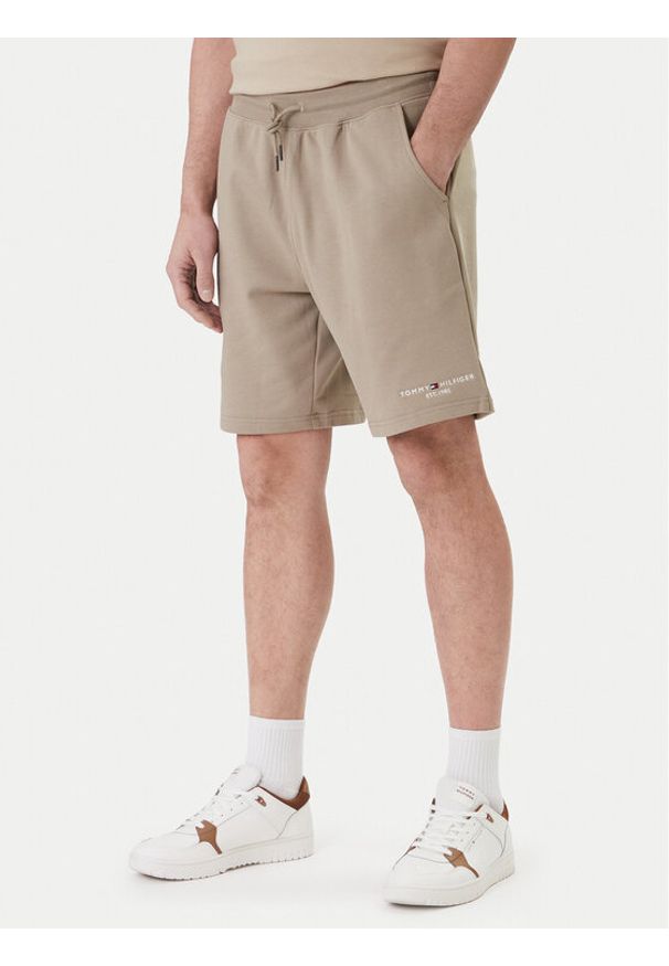 TOMMY HILFIGER - Tommy Hilfiger Szorty sportowe Logo MW0MW43068 Beżowy Regular Fit. Kolor: beżowy. Materiał: bawełna. Styl: sportowy