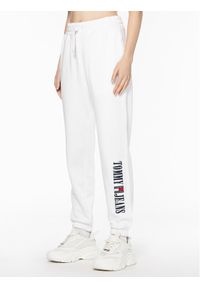 Tommy Jeans Spodnie dresowe DW0DW15370 Biały Loose Fit. Kolor: biały. Materiał: bawełna #1