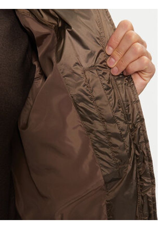 Calvin Klein Jeans Kurtka zimowa J30J326097 Brązowy Regular Fit. Kolor: brązowy. Materiał: syntetyk. Sezon: zima