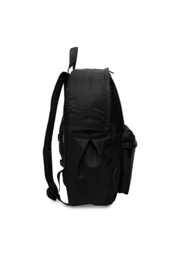 Guess Jeans Plecak M6RZ22 WK512 Czarny. Kolor: czarny. Materiał: materiał