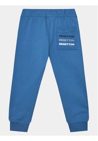 United Colors of Benetton - United Colors Of Benetton Spodnie dresowe 3BC1CF04P Niebieski Regular Fit. Kolor: niebieski. Materiał: bawełna