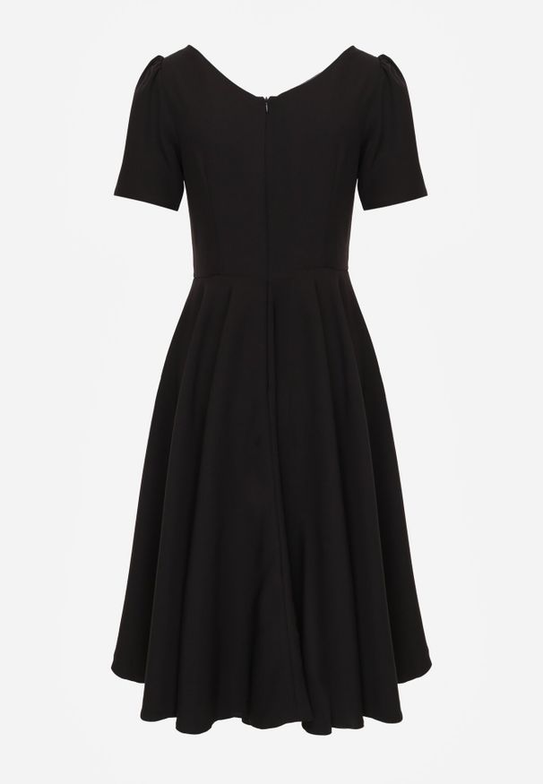Born2be - Czarna Elegancka Rozkloszowana Sukienka z Kwiatem 3D Eugorus. Kolor: czarny. Wzór: kwiaty. Styl: elegancki
