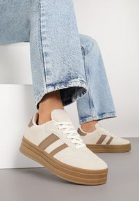 Renee - Beżowe Sneakersy w Stylu Klasycznych Tenisówek na Platformie Nallania. Okazja: na spacer. Kolor: beżowy. Materiał: jeans. Obcas: na platformie. Sport: turystyka piesza #6
