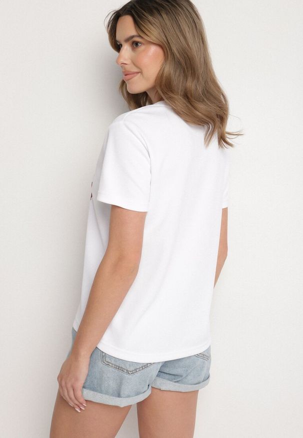 Born2be - Biały T-shirt z Ozdobnym Nadrukiem Palithiela. Okazja: na co dzień. Kolor: biały. Materiał: jeans. Wzór: nadruk. Styl: klasyczny, casual