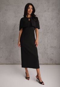 Renee - Czarna Sukienka VICES o Dopasowanym Kroju z Narzutką Kelaleno. Okazja: na randkę, na imprezę. Kolor: czarny. Materiał: poliester. Długość rękawa: na ramiączkach. Typ sukienki: dopasowane #1