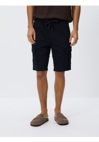 Reserved - Szorty cargo - czarny. Kolor: czarny. Materiał: bawełna #1