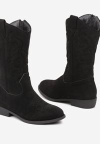 Born2be - Czarne Kozaki Kowbojki na Płaskiej Podeszwie Ozdobione Tłoczeniem Niathalie. Okazja: na uczelnię. Kolor: czarny. Materiał: jeans. Wzór: aplikacja. Styl: klasyczny, młodzieżowy #3