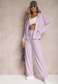 Renee - Jasnofioletowy Luźny Komplet Dresowy Szerokie Spodnie i Bluza z Kapturem Gossame. Kolor: fioletowy. Materiał: dresówka #1