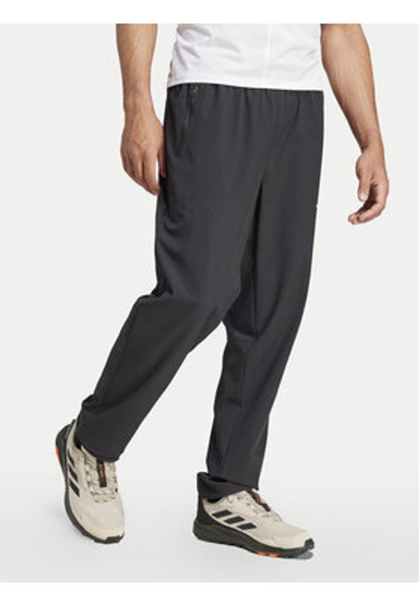 Adidas - adidas Spodnie outdoor Multi Essentials JP0811 Czarny Regular Fit. Kolor: czarny. Materiał: syntetyk. Sport: outdoor