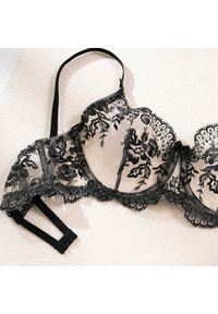 Intica - Komplet bielizny koronkowej z haftem na specjalne okazje Levica. Kolor: czarny. Materiał: koronka. Wzór: haft #10