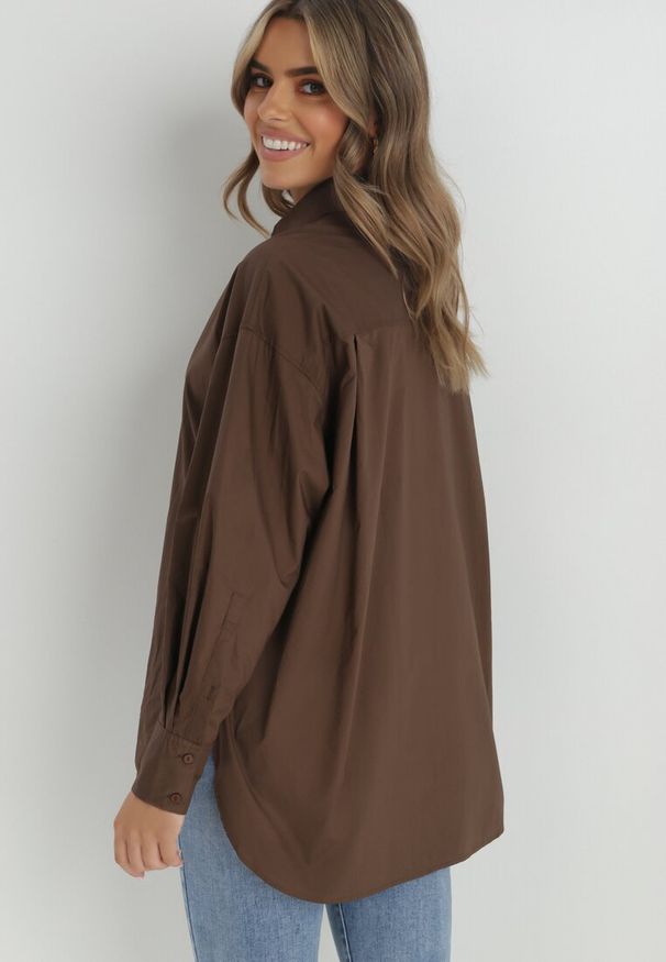 Born2be - Ciemnobrązowa Koszula Doriemara. Kolor: brązowy. Długość rękawa: długi rękaw. Długość: długie