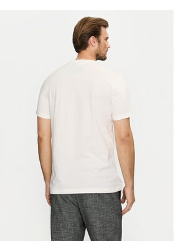 GANT - Gant T-Shirt 2003283 Écru Regular Fit. Materiał: bawełna