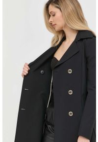 Patrizia Pepe płaszcz damski kolor czarny przejściowy dwurzędowy. Kolor: czarny. Styl: klasyczny #5