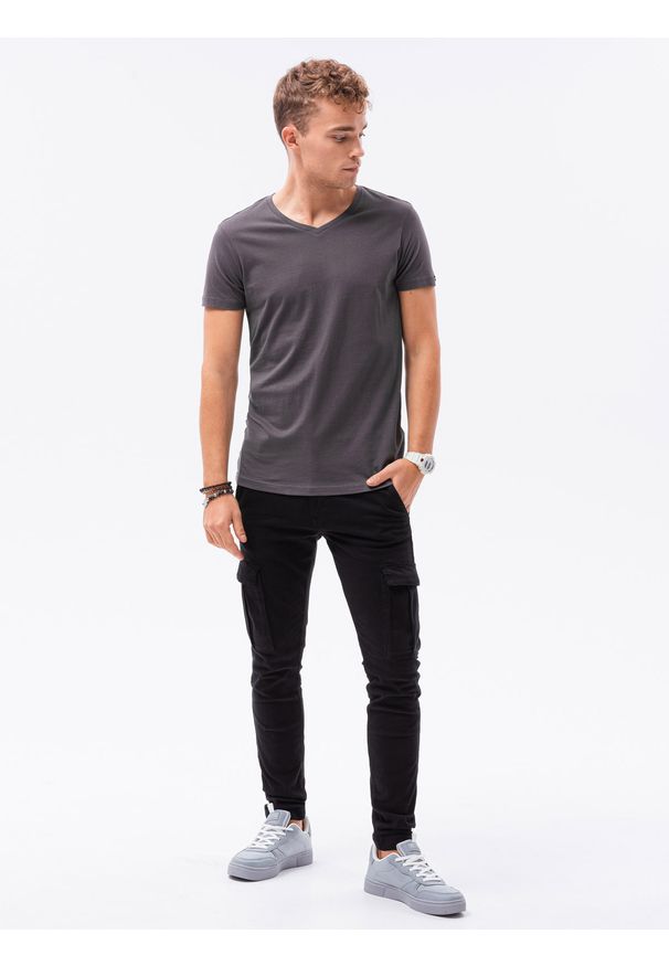 Ombre Clothing - T-shirt męski bawełniany BASIC S1369 - grafitowy - XXL. Typ kołnierza: dekolt w serek. Kolor: szary. Materiał: bawełna. Długość: krótkie. Styl: klasyczny