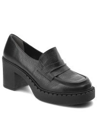 Czarne Półbuty Armodo Modne Buty Damskie. Okazja: na spotkanie biznesowe. Zapięcie: pasek. Kolor: czarny. Materiał: nubuk. Obcas: na obcasie. Styl: elegancki, biznesowy, wizytowy, klasyczny. Wysokość obcasa: średni