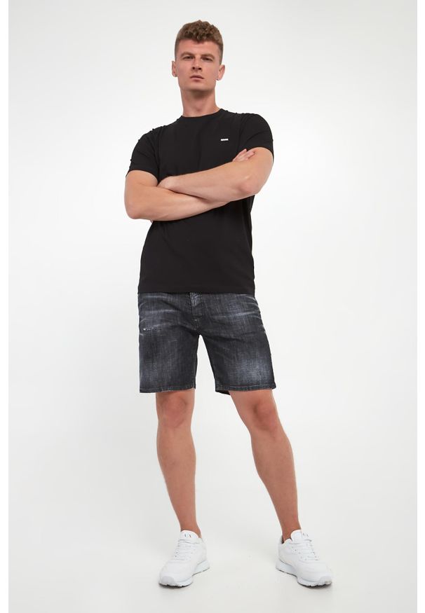 Szorty męskie jeansowe DSQUARED2. Materiał: jeans