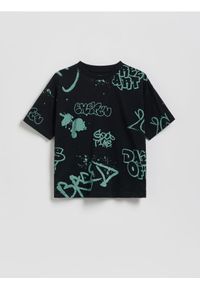 Reserved - T-shirt z nadrukiem - czarny. Kolor: czarny. Materiał: bawełna, dzianina. Wzór: nadruk #1