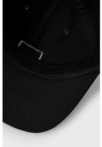 Puma czapka bawełniana kolor czarny z aplikacją. Kolor: czarny. Materiał: bawełna. Wzór: aplikacja