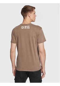 Guess T-Shirt Queen M3RI1U KBDL0 Brązowy Regular Fit. Kolor: brązowy. Materiał: bawełna
