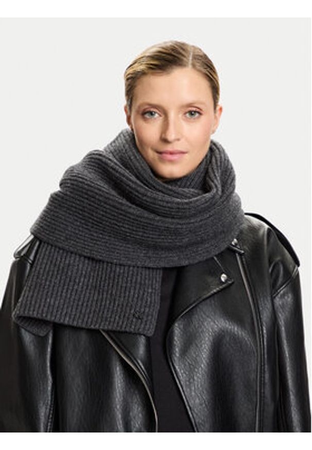 Calvin Klein Szalik Ck Metal Wool Rib Scarf LV04D8056G Szary. Kolor: szary. Materiał: wełna