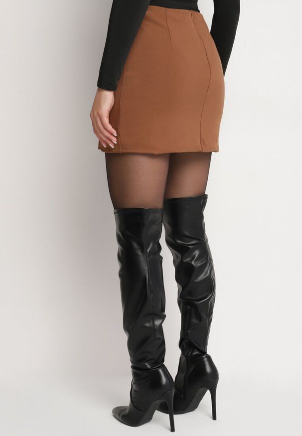 Born2be - Brązowa Spódnica z Wiskozą Wysokim Stanem i Ozdobnym Rozcięciem Delirea. Okazja: na co dzień. Stan: podwyższony. Kolor: brązowy. Materiał: wiskoza. Sezon: wiosna, lato. Styl: casual