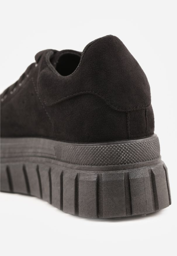 Renee - Czarne Sneakersy Vices na Platformie z Tłoczeniem Ozdobione Perforacją Leaniael. Okazja: na co dzień. Kolor: czarny. Materiał: jeans. Wzór: aplikacja. Obcas: na platformie