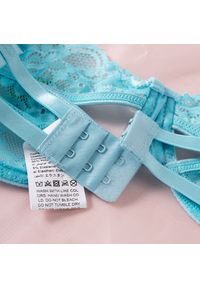 Intica - Komplet bielizny z haftem regulowane ramiączka Ayumi. Kolor: niebieski. Materiał: materiał. Wzór: haft #6