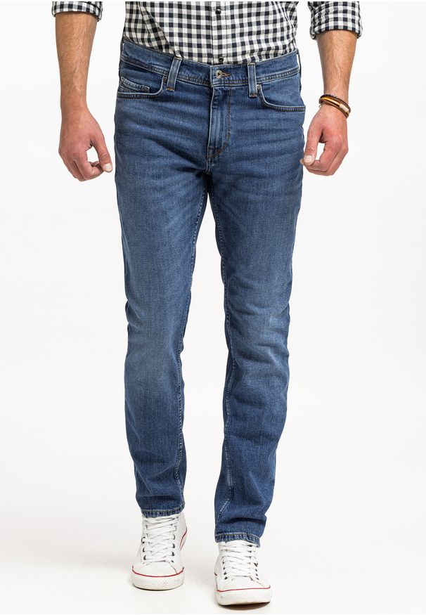 Spodnie Męskie Jeansowe Mustang Vegas Slim Denim Blue 1015043 5000 702, W33 L32. Długość: długie. Styl: klasyczny, elegancki