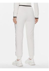 Guess Spodnie dresowe Cheri V4RB08 KBSL0 Biały Regular Fit. Kolor: biały. Materiał: syntetyk #5
