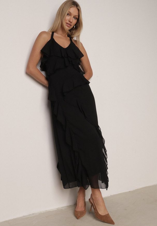 Born2be - Czarna Koktajlowa Sukienka Taliowana z Falbankami Wiązana na Szyi Demeina. Okazja: na co dzień. Typ kołnierza: kołnierz z falbankami. Kolor: czarny. Materiał: poliester. Typ sukienki: proste. Styl: wizytowy