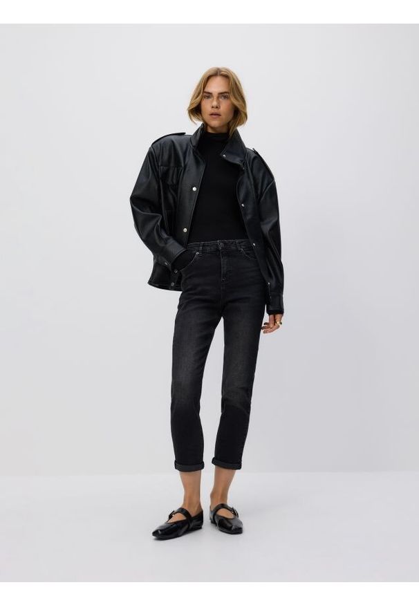 Reserved - Jeansy boyfriend slim - szary. Kolor: szary. Materiał: jeans