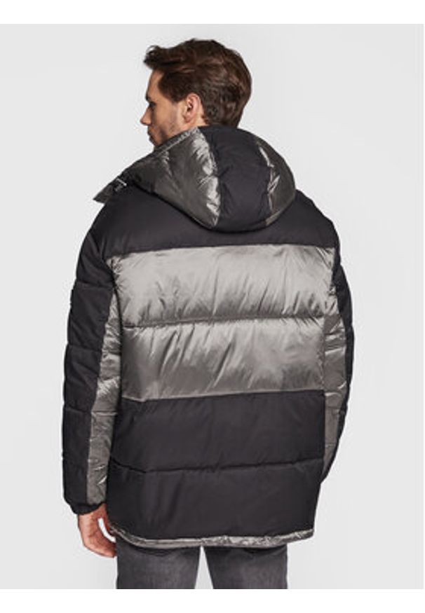 Armani Exchange Kurtka zimowa 6LZK34 ZNWHZ 7900 Szary Regular Fit. Kolor: szary. Materiał: syntetyk. Sezon: zima