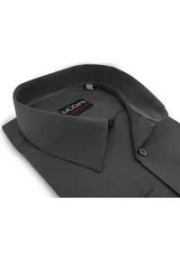 Modini - Grafitowa gładka koszula męska MODINI A66A. Typ kołnierza: kołnierzyk klasyczny. Kolor: szary. Materiał: poliester, bawełna, tkanina. Długość: długie. Wzór: gładki. Styl: wizytowy, klasyczny #1