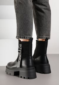 Born2be - Czarne Botki na Grubym Obcasie i Platformie z Klamrą Tulesa. Okazja: na co dzień. Zapięcie: klamry. Kolor: czarny. Materiał: jeans. Obcas: na obcasie. Styl: klasyczny, casual, elegancki. Wysokość obcasa: średni