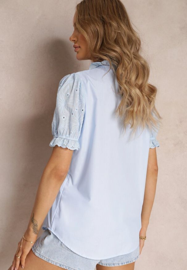 Renee - Niebieska Koszula z Bufiastymi Rękawami i Koronkowymi Wstawkami Rathima. Okazja: na co dzień. Kolor: niebieski. Materiał: koronka. Wzór: ażurowy. Styl: casual