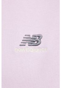 New Balance bluza damska kolor fioletowy z kapturem z aplikacją. Typ kołnierza: kaptur. Kolor: fioletowy. Materiał: materiał. Wzór: aplikacja #4