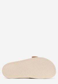 Renee - Beżowe Klapki na Platformie z Klamrą Molthoe. Okazja: na co dzień. Kolor: beżowy. Wzór: aplikacja. Obcas: na platformie. Styl: casual, elegancki #4