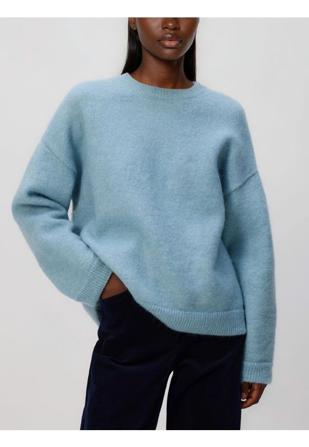 Reserved - Sweter z wełną i moherem - niebieski. Kolor: niebieski. Materiał: wełna, moher