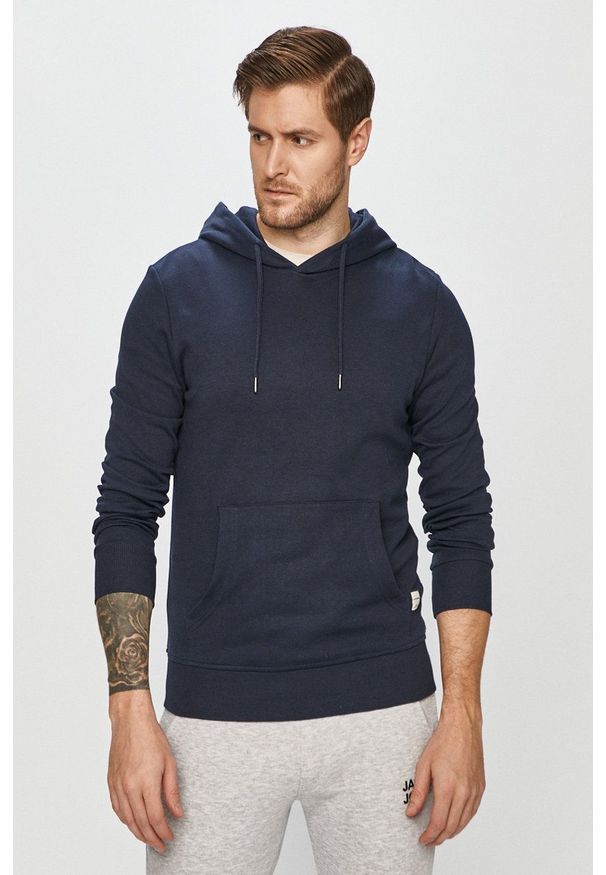 Jack & Jones Bluza męska kolor granatowy z kapturem gładka. Okazja: na co dzień. Typ kołnierza: kaptur. Kolor: niebieski. Materiał: dzianina. Wzór: gładki. Styl: casual