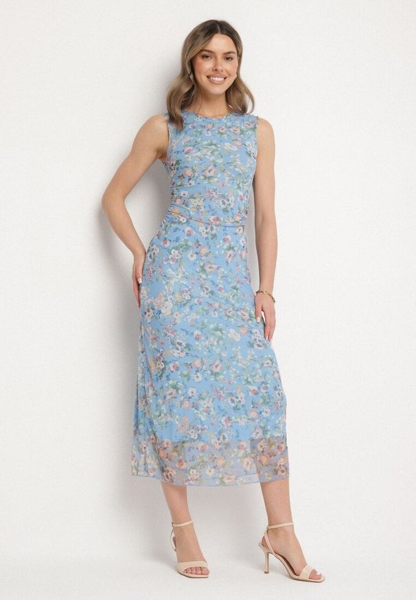 Born2be - Niebieska Koktajlowa Taliowana Sukienka w Kwiaty z Wiskozową Podszewką Lidra. Okazja: na ślub cywilny, na co dzień, na imprezę, na wesele. Kolor: niebieski. Materiał: wiskoza. Wzór: kwiaty. Styl: wizytowy