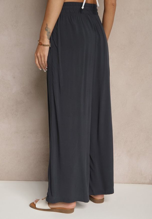 Renee - Granatowe Szerokie Spodnie z Wiskozy ze Sznurkiem Natisetia. Okazja: na co dzień. Kolor: niebieski. Materiał: wiskoza. Styl: elegancki, casual