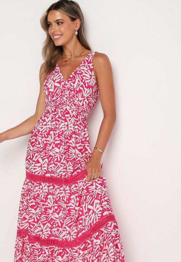 Born2be - Fuksjowa Bawełniana Sukienka o Taliowanym Kroju z Gumką w Talii i Wiązaniem na Szyi Xenena. Kolor: różowy. Materiał: bawełna