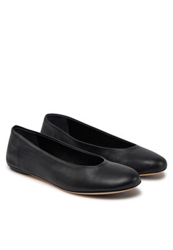 Weekend Max Mara Baleriny 2515521074600 Czarny. Kolor: czarny. Materiał: skóra