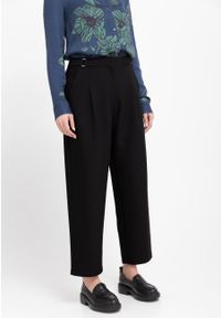 Volcano - Czarne spodnie damskie R-ISUMA. Okazja: na co dzień. Stan: podwyższony. Kolor: czarny. Materiał: materiał. Styl: casual, elegancki