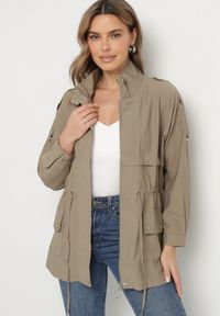 Born2be - Beżowa Kurtka Parka z Bawełną Ściągana w Pasie Troczkiem Zapinana na Napy Velethra. Okazja: na co dzień. Kolor: beżowy. Materiał: bawełna. Styl: casual #5