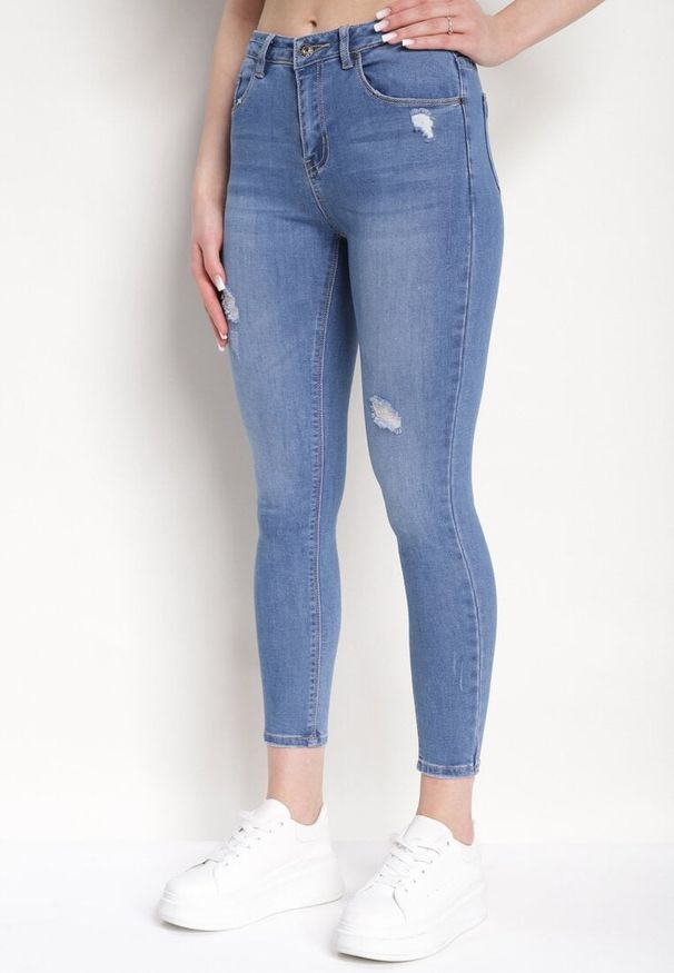 Born2be - Niebieskie Jeansy Skinny z Delikatnymi Przetarciami Acris. Okazja: na co dzień. Kolor: niebieski. Długość: długie. Styl: casual, klasyczny